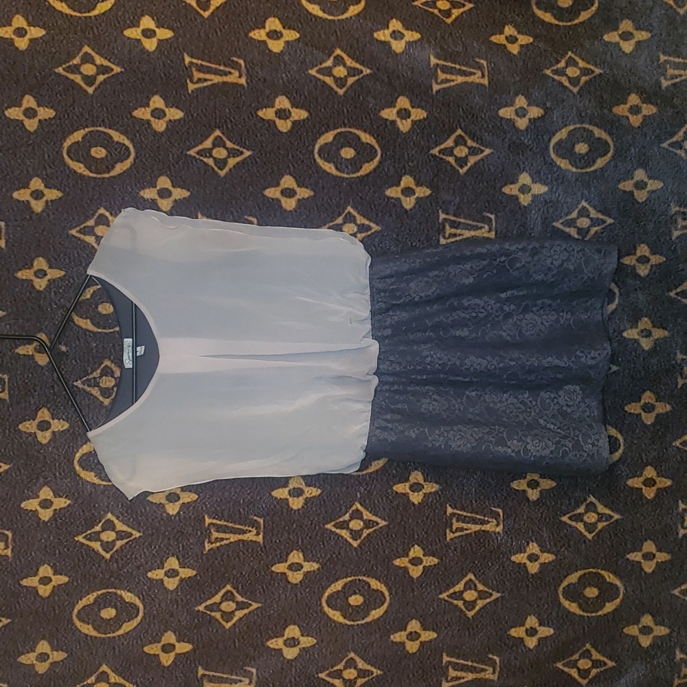 Mid length semi formal gown (L)